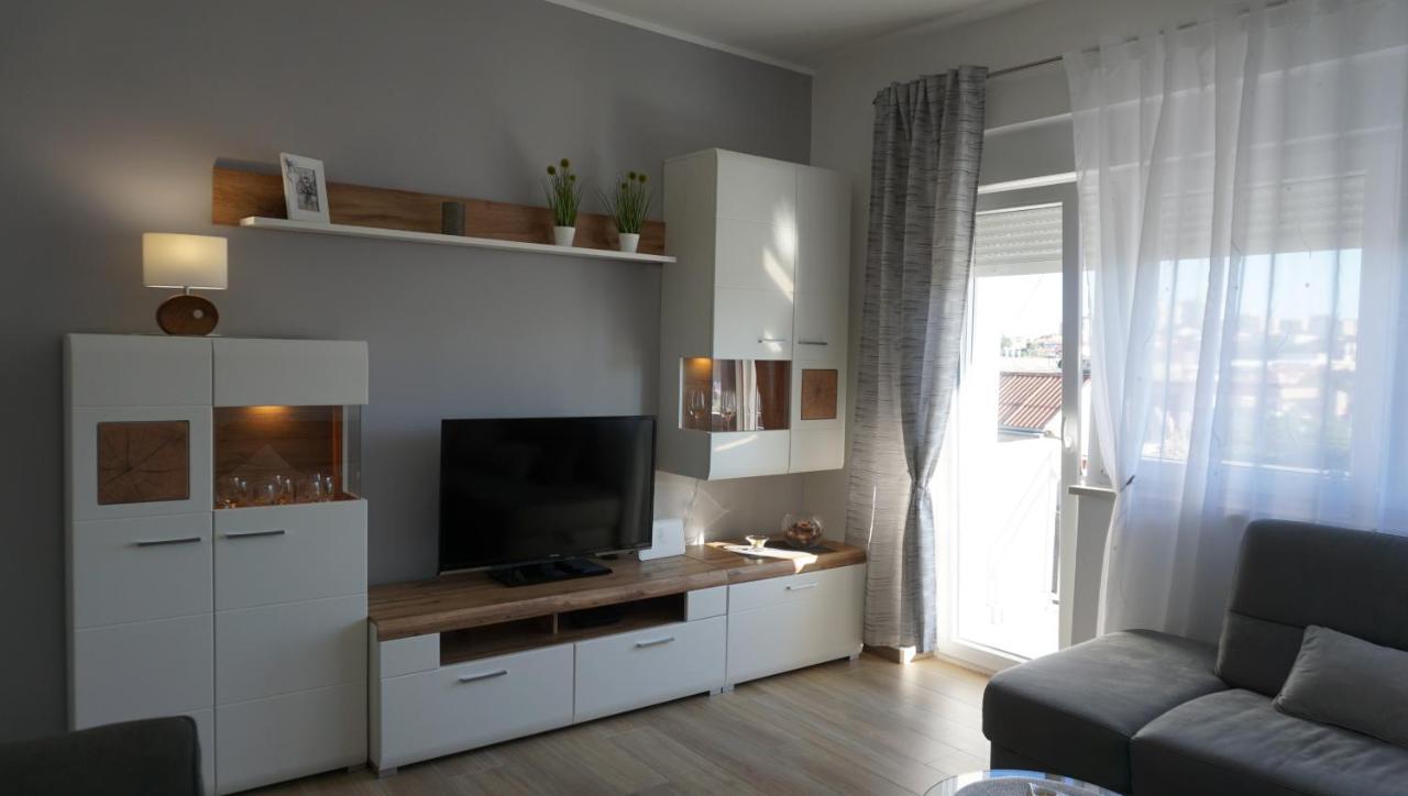 Apartman Luka Pola Esterno foto