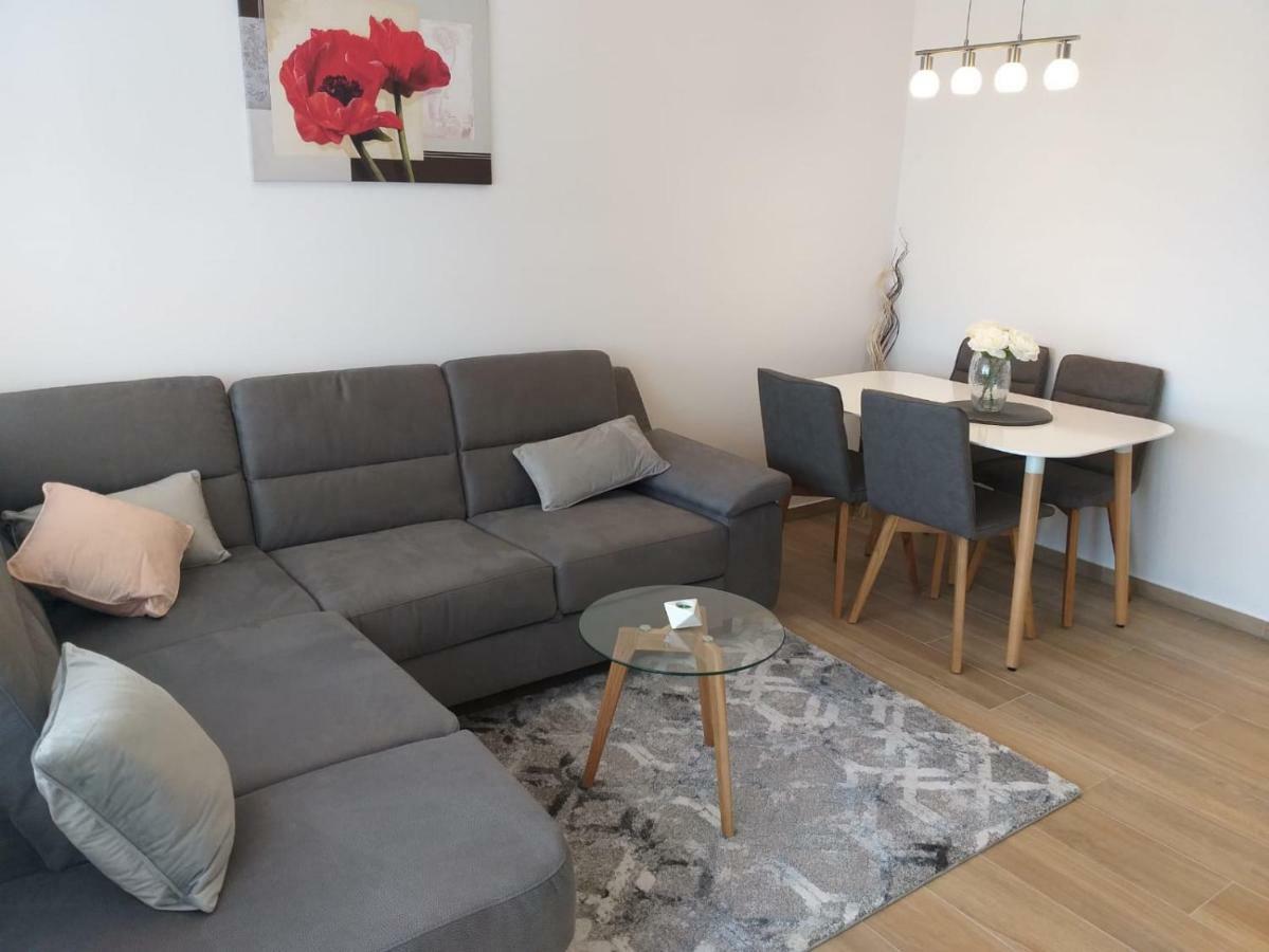 Apartman Luka Pola Esterno foto